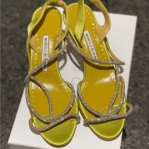 Brand New Manolo blahnik sandals  size 37.5